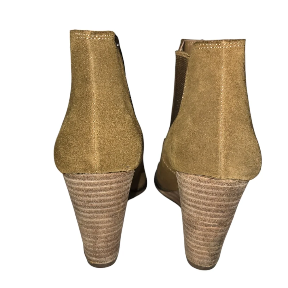 Lucky Brand Sz 10 Yamka Leather‎ Pull-on Almond-toe Chelsea Ankle Bootie